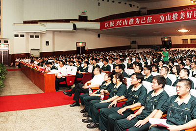 作為推動企業(yè)加快發(fā)展三大平臺之一的人力資源管理提升工作，將是當前和今后一段時期山推股份人力資源管理的首要任務。